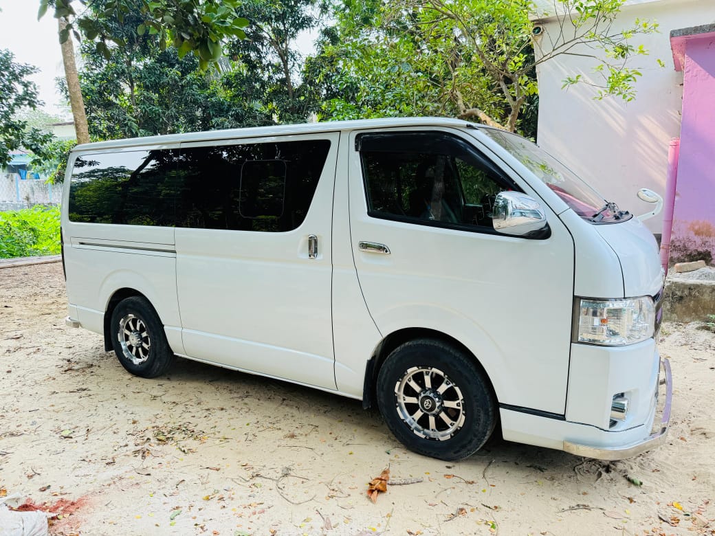 Baluchara Rent A Car - Photo 2