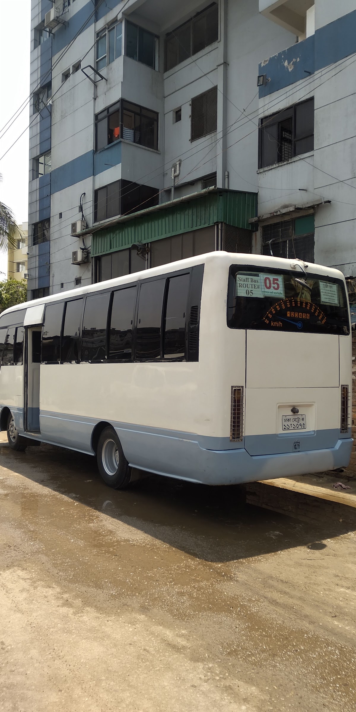 Gulshan Automobiles logo