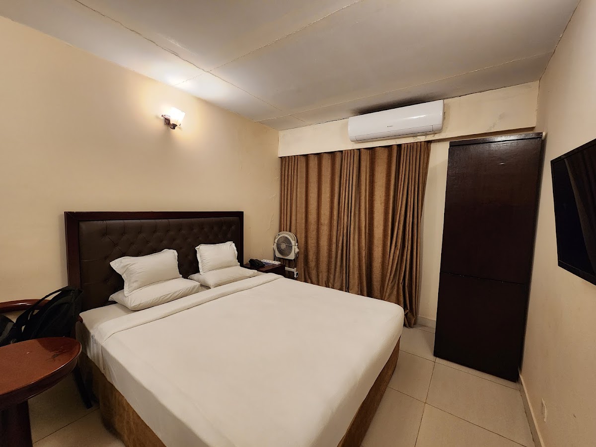 Aristos Boutique Hotel - Photo 3