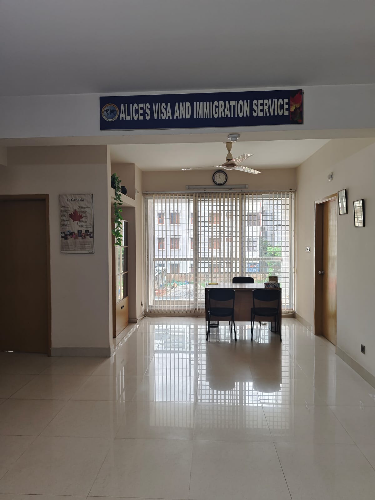 ALICE’S VISA AND IMMIGRATION SERVICE logo