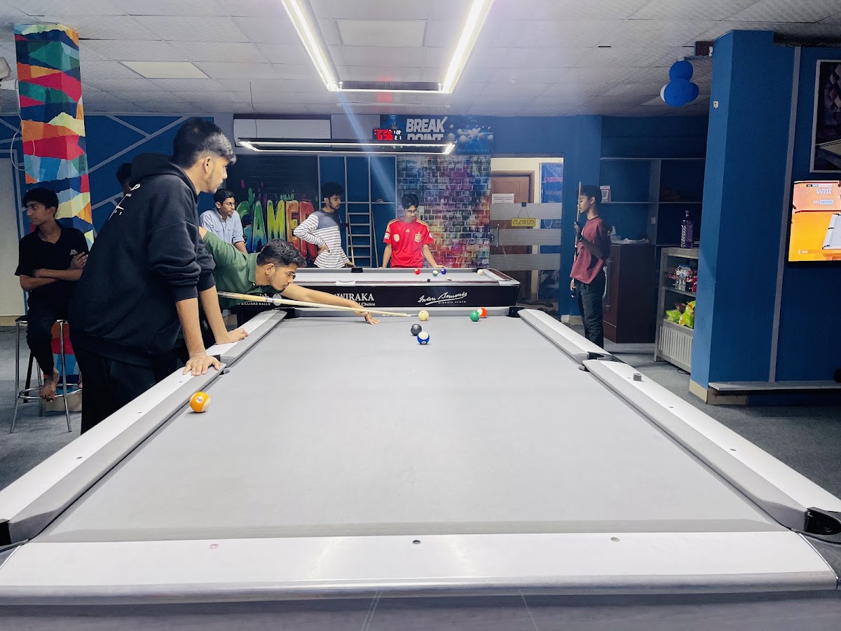 Break Point Billiards Club logo