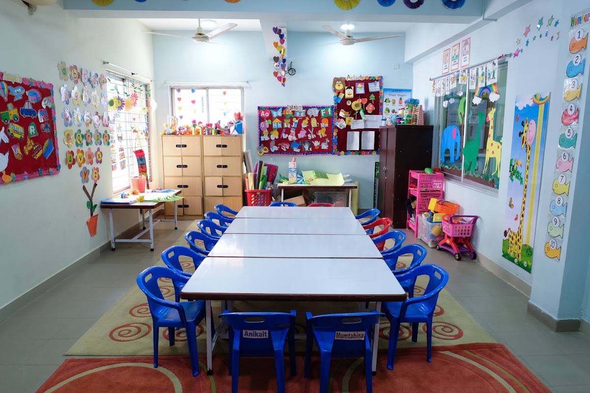 International Hope School Bangladesh logo